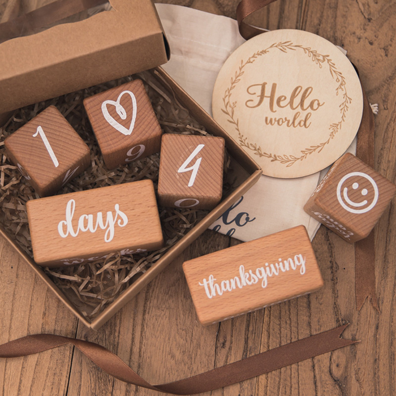 1Set-Baby-Milestone-Cards-Wooden-Block-With-Box-Commemorate-Baby-Birth-Photography-Prop-Block-Newborn-Photography-4